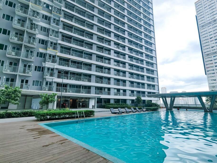 1Br Unit Condotel W Balcony Fame Residences -Fm38 Manila Exterior photo